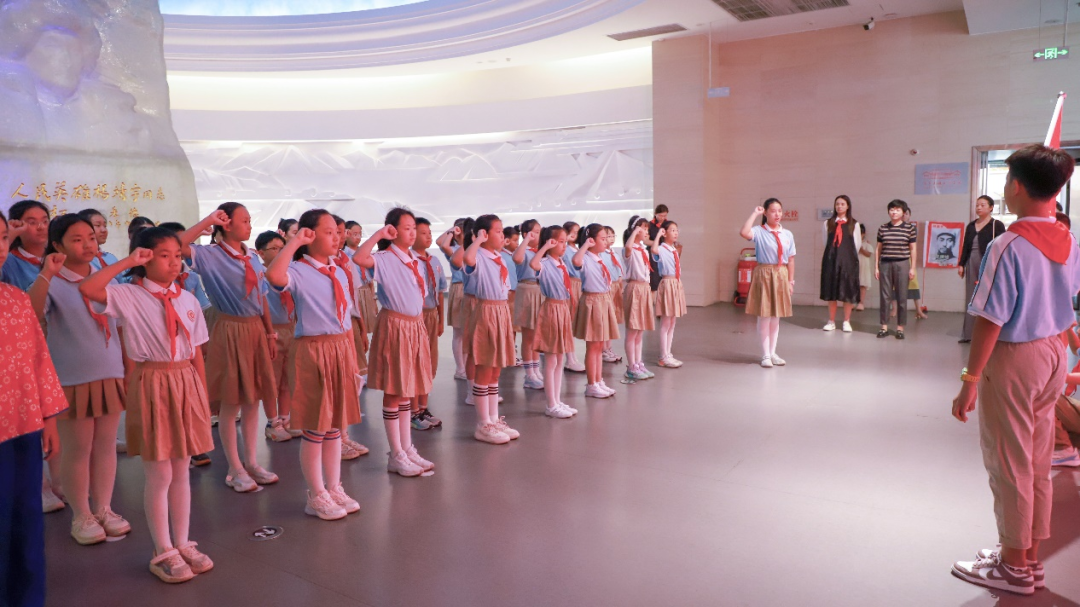 致敬抗戰(zhàn)英雄 篤定強國信念：駐馬店實驗小學開展主題教育活動