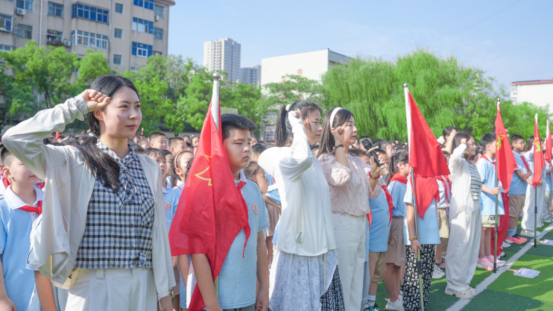  駐馬店實(shí)驗(yàn)小學(xué)舉行2025年秋期開學(xué)典禮