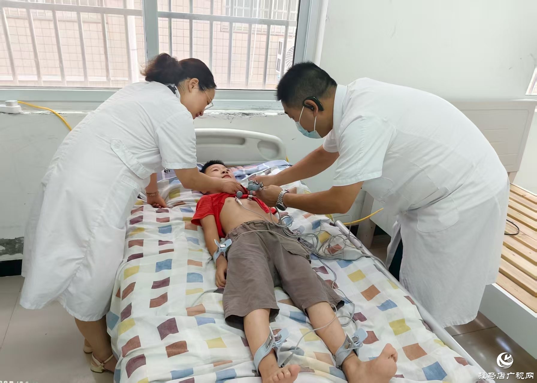 正陽縣中醫(yī)院惠民義診走進(jìn)福利院