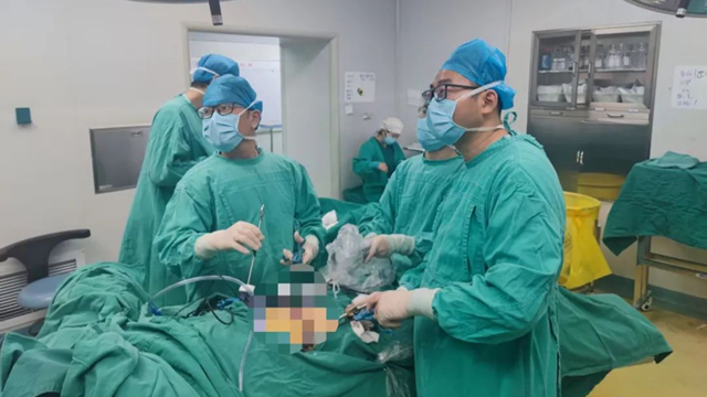  突破高齡晚期胃癌治療瓶頸！駐馬店市中醫(yī)院成功實施新輔助化療后腹腔鏡胃癌根治術