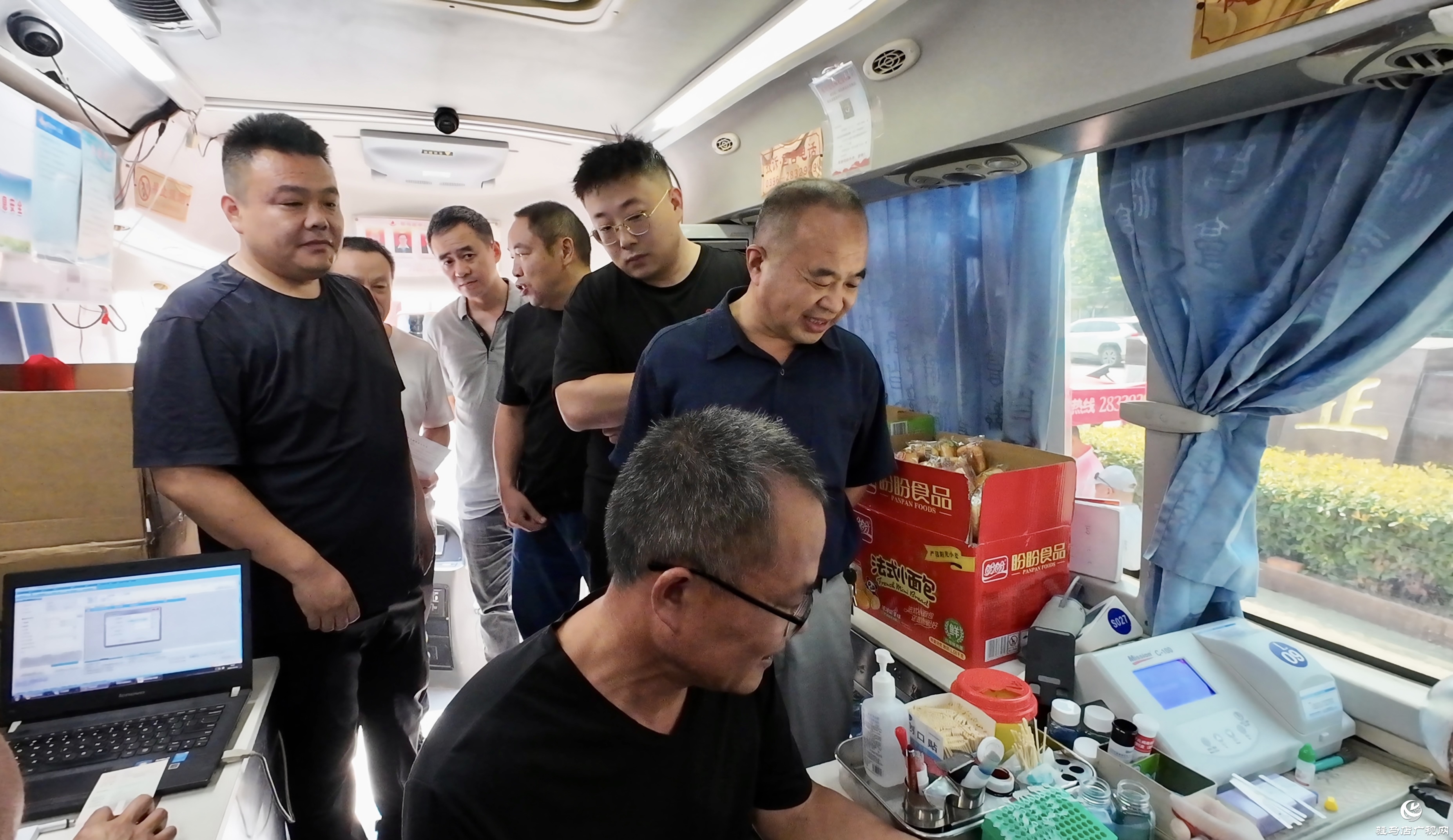 正陽(yáng)：53名黨員干部獻(xiàn)血1.85萬(wàn)毫升 為生命接力注入“紅色動(dòng)能”
