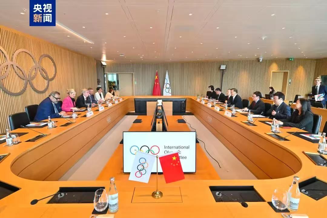 臺(tái)灣學(xué)者賴岳謙大贊央視閱兵直播：堪稱“核彈級(jí)”文化軟實(shí)力的展現(xiàn)！