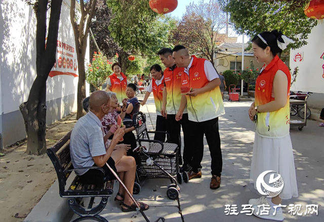 西平縣義剪志愿者：愛(ài)心義剪傳遞敬老溫情