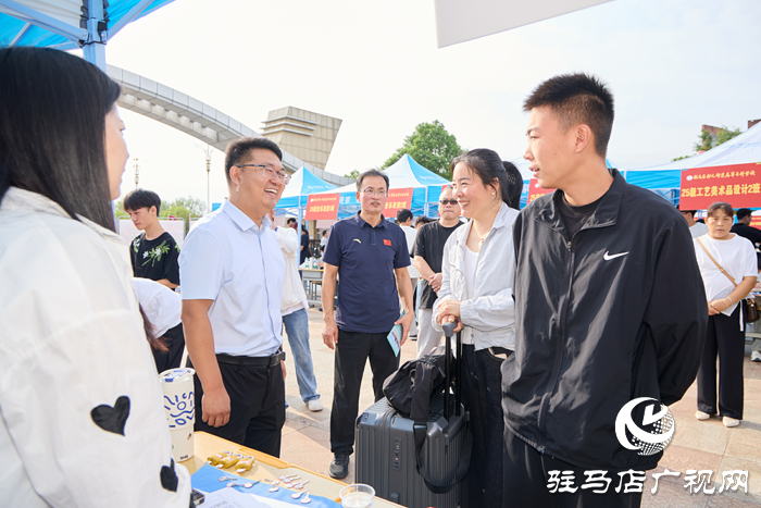 駐馬店幼兒師范高等專科學(xué)校喜迎2025級(jí)新生報(bào)到入學(xué)
