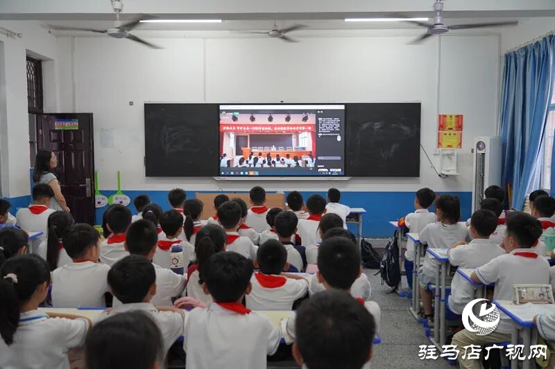 開學(xué)第一課丨平輿縣人民法院這場校園普法直播 “未”你而來