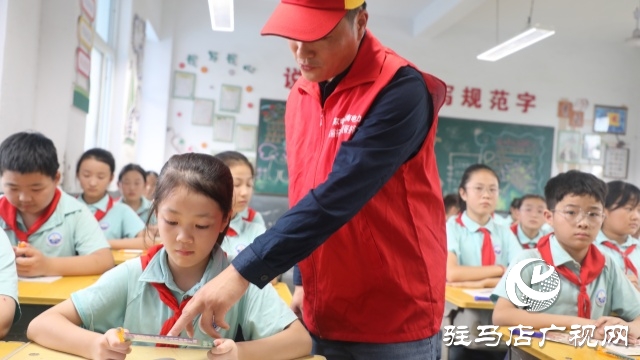 國網汝南縣供電公司:開學第一課 安全記心間