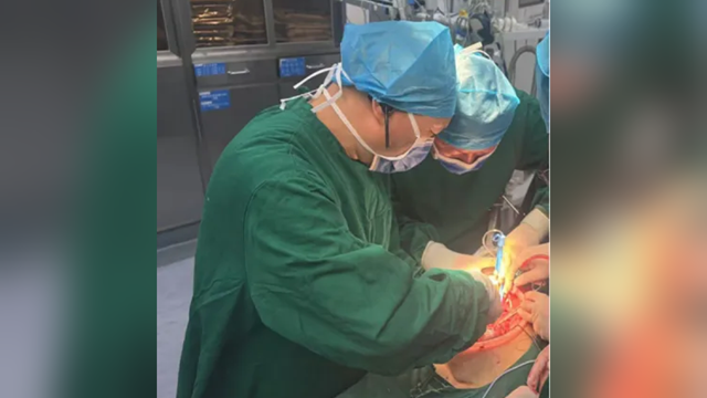  駐馬店市第一人民醫(yī)院普外科二病區(qū)成功實施膽管癌根治術(shù)，為患者突破生命壁壘