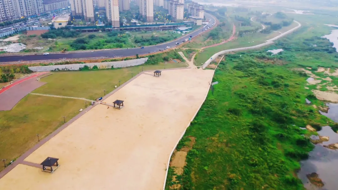 每到傍晚，這個地方的景色很夢幻...