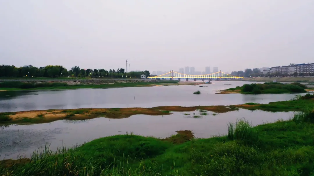 每到傍晚，這個地方的景色很夢幻...