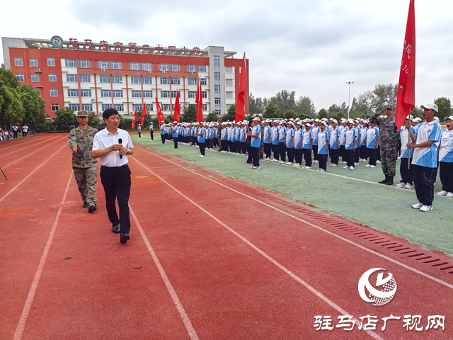  駐馬店市實(shí)驗(yàn)中學(xué)開源校區(qū)舉行七年級(jí)新生綜合素質(zhì)拓展訓(xùn)練匯報(bào)展示活動(dòng)