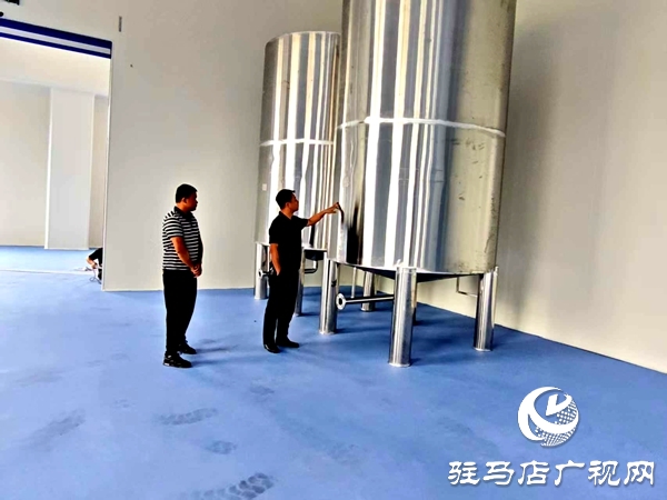 平輿縣萬金店鎮(zhèn)：實地督導“三園”建設重點項目，加速設備進駐促投產(chǎn)