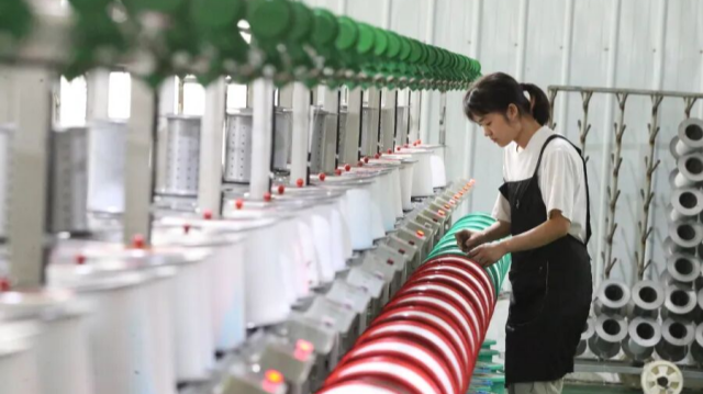 推動項目建設(shè) 開展助企幫扶 駐馬店市服裝制鞋產(chǎn)業(yè)加速迭代升級