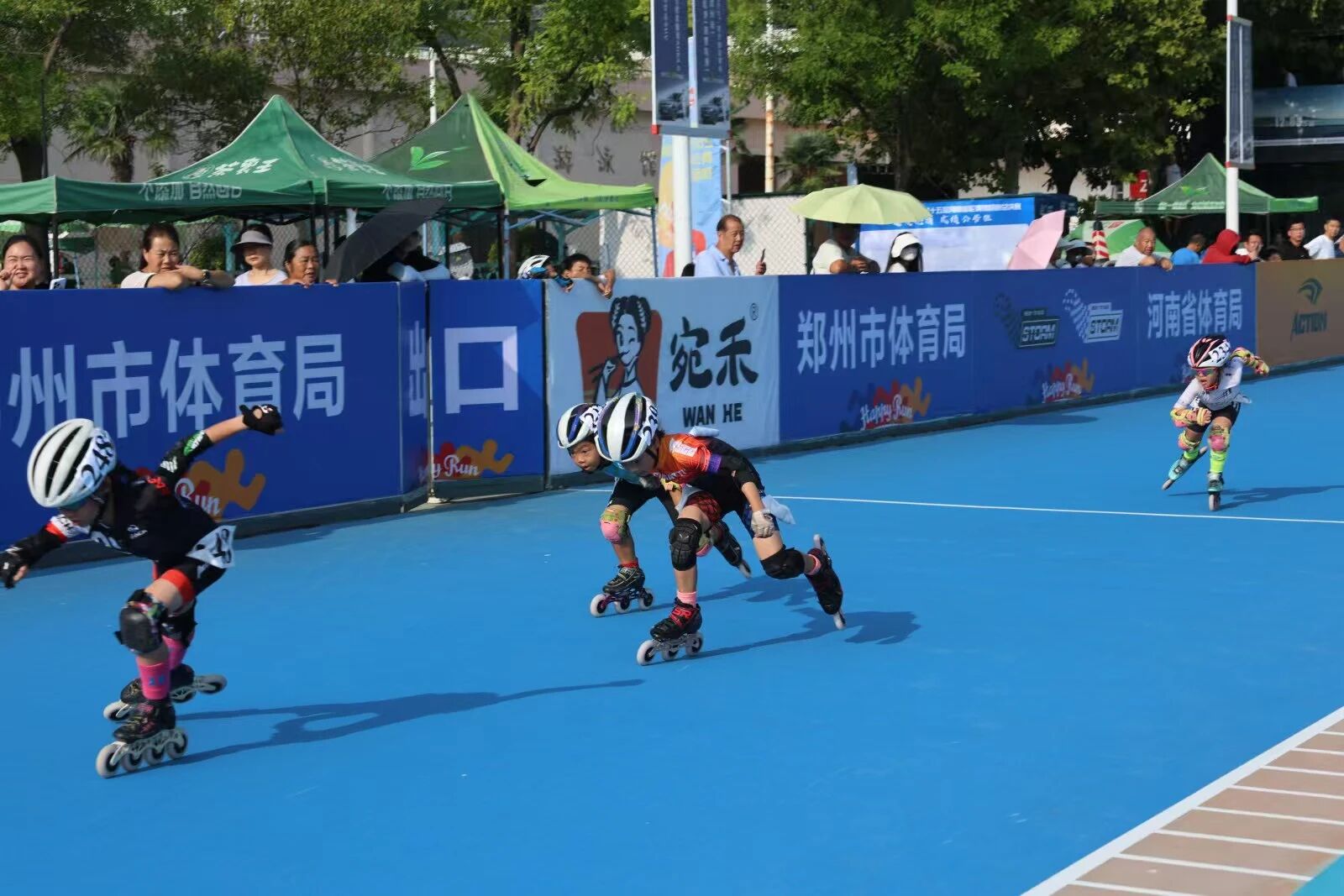 熱烈祝賀駐馬店第二實(shí)驗(yàn)小學(xué)王玥琳同學(xué)在河南省青少年輪滑錦標(biāo)賽中斬獲佳績！