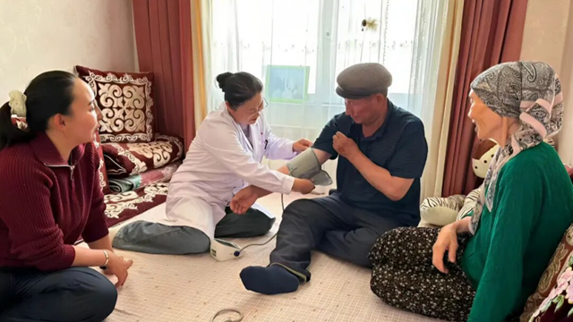  駐馬店市第一人民醫(yī)院：白衣穿梭巴里坤，豫哈情深架心橋