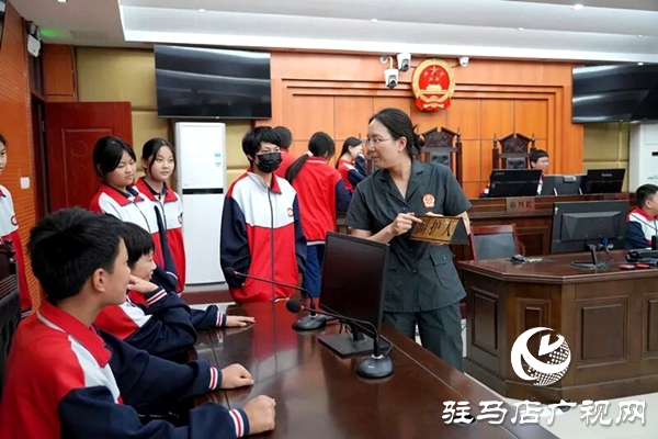  平輿縣人民法院：解鎖“開學(xué)第一課”新上“法”