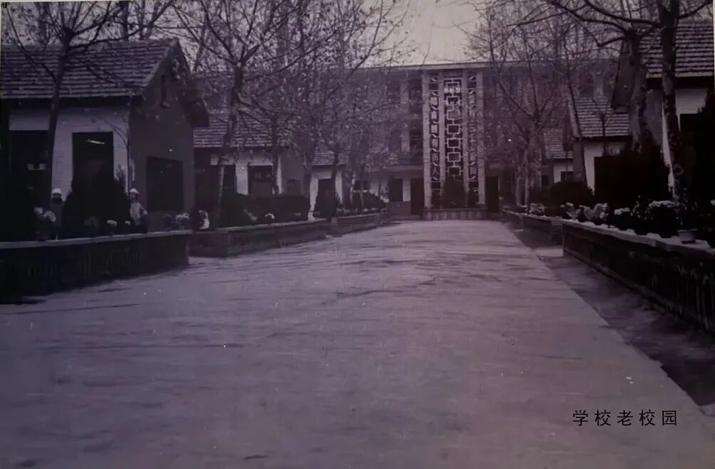  “六秩育幸福 桃李競(jìng)芬芳”——喜迎駐馬店實(shí)驗(yàn)小學(xué)建校60周年