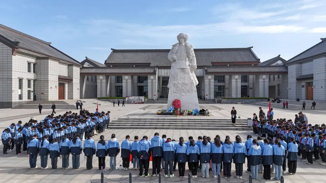 線上展｜銘記烽火鑄忠魂 藝韻傳薪頌英雄——駐馬店市紀(jì)念抗戰(zhàn)勝利80周年、楊靖宇將軍誕辰120周年美術(shù)書法攝影藝術(shù)展（五）
