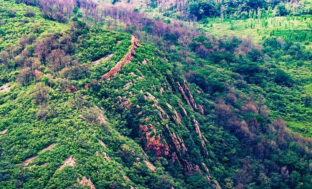 秋日秘境—駐馬店紅石崖竟藏著一道飛瀑流泉的仙境！