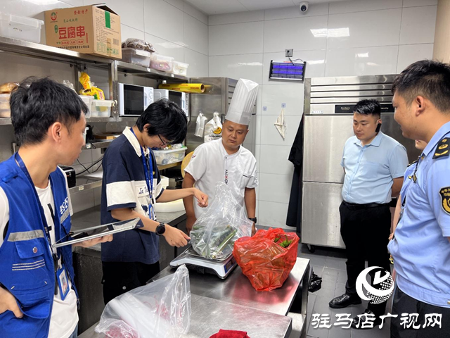 駐馬店市城鄉(xiāng)一體化示范區(qū)市場(chǎng)監(jiān)管分局開(kāi)展校園及周邊食品安全專(zhuān)項(xiàng)抽檢