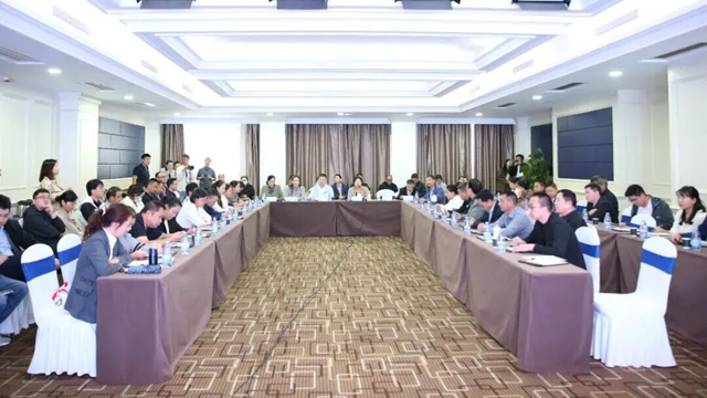 呼吸無(wú)阻 與縣同行——駐馬店市九縣一區(qū)慢阻肺防治中心建設(shè)推進(jìn)會(huì)順利召開(kāi)