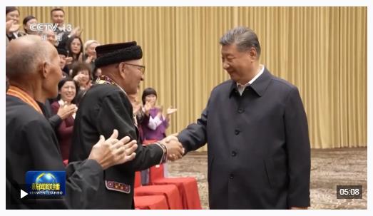 時(shí)政新聞眼丨歷史性的新疆之行開(kāi)啟，傳遞哪些重要信息