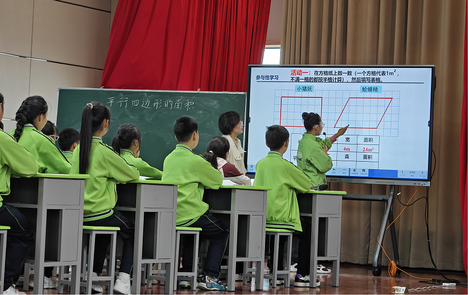 駐馬店市第五十一小學(xué)開展優(yōu)秀教師示范課活動