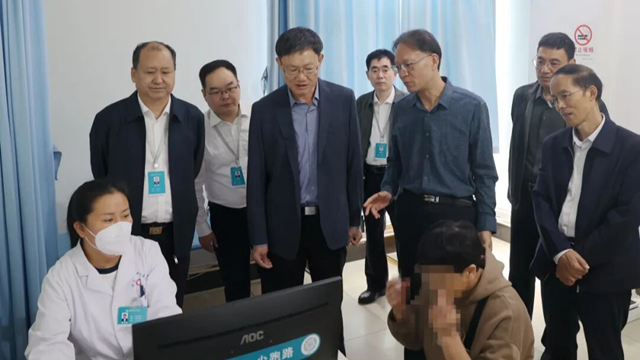 駐馬店市人大調(diào)研組蒞臨市中心醫(yī)院調(diào)研指導(dǎo)檢查檢驗結(jié)果互認工作