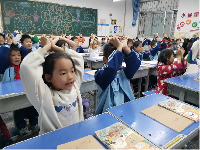駐馬店市第三小學(xué)開展2025年秋季學(xué)期一、二年級習(xí)慣口令化展示活動
