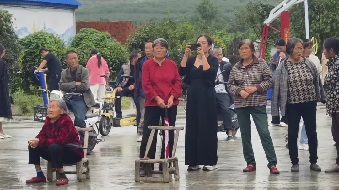 縣區(qū)動(dòng)態(tài) | 好戲連臺(tái)！泌陽“秋季村晚”精彩上演！