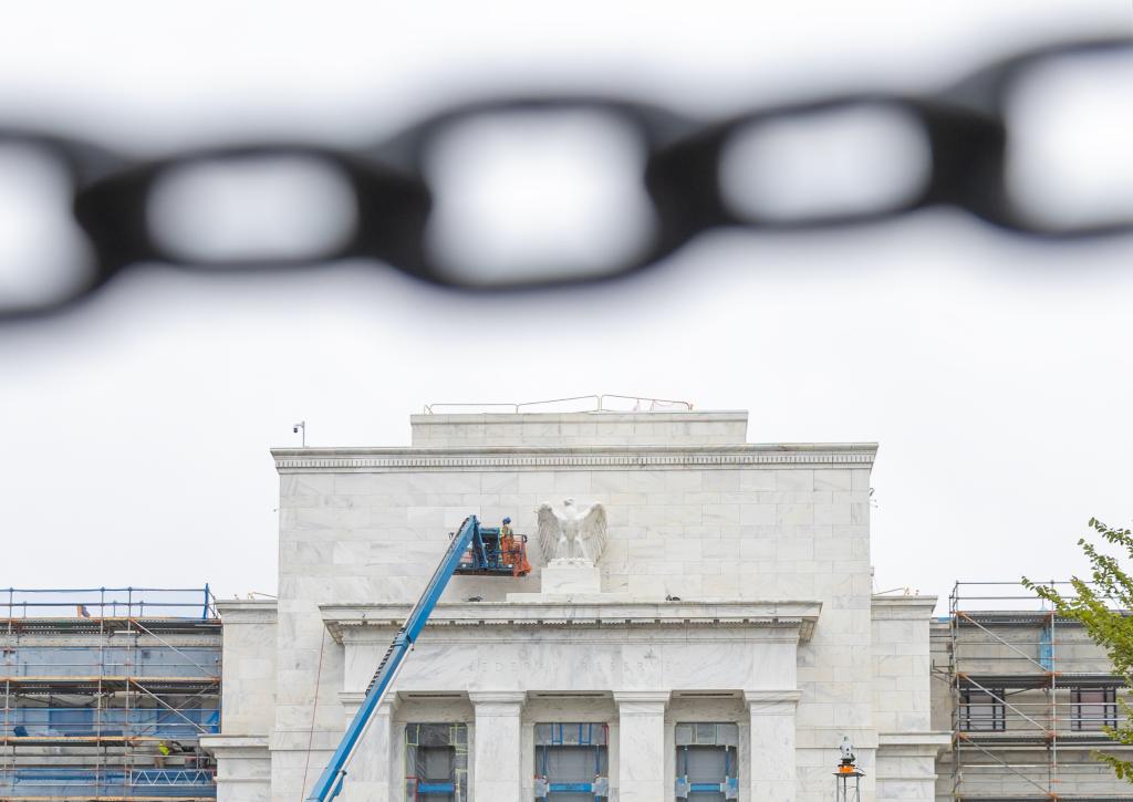 國際現(xiàn)貨黃金價格漲破每盎司3800美元