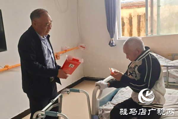 張銀良深入驛城區(qū)看望慰問(wèn)集中托養(yǎng)殘疾人
