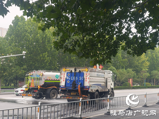 雙節(jié)“不打烊”！駐馬店市環(huán)衛(wèi)工人全員堅守 守護城市潔凈底色