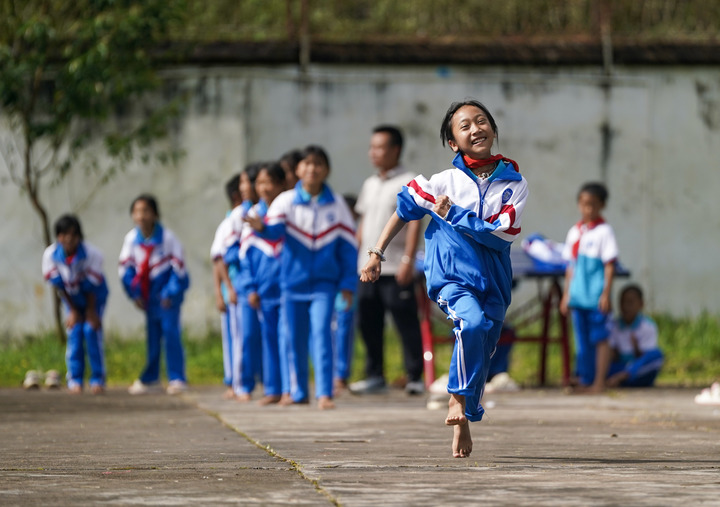 “每一位婦女都是時(shí)代的書寫人、追夢(mèng)的奮斗者”——以習(xí)近平同志為核心的黨中央引領(lǐng)推動(dòng)新時(shí)代婦女事業(yè)發(fā)展和婦聯(lián)工作紀(jì)實(shí)
