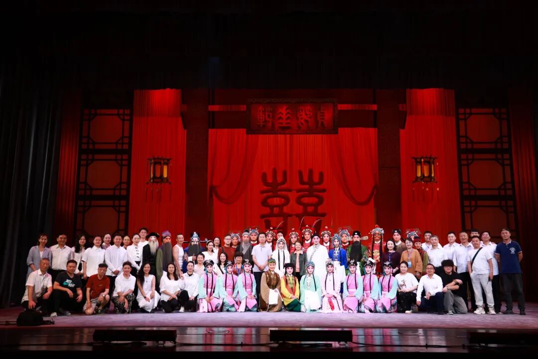 文華獎(jiǎng)參評(píng)劇目《團(tuán)圓之后》在四川宜賓上演，經(jīng)典新編彰顯京劇藝術(shù)魅力