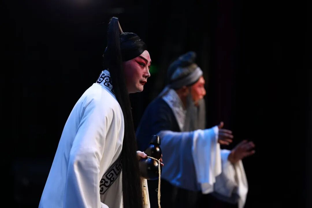 文華獎(jiǎng)參評(píng)劇目《團(tuán)圓之后》在四川宜賓上演，經(jīng)典新編彰顯京劇藝術(shù)魅力