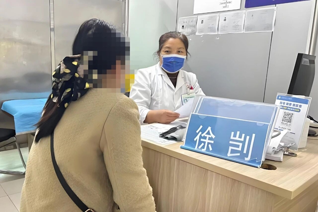 駐馬店市第一人民醫(yī)院多學(xué)科協(xié)作成功救治兇險(xiǎn)性前置胎盤產(chǎn)婦，實(shí)現(xiàn)“保母嬰、護(hù)子宮”生命奇跡