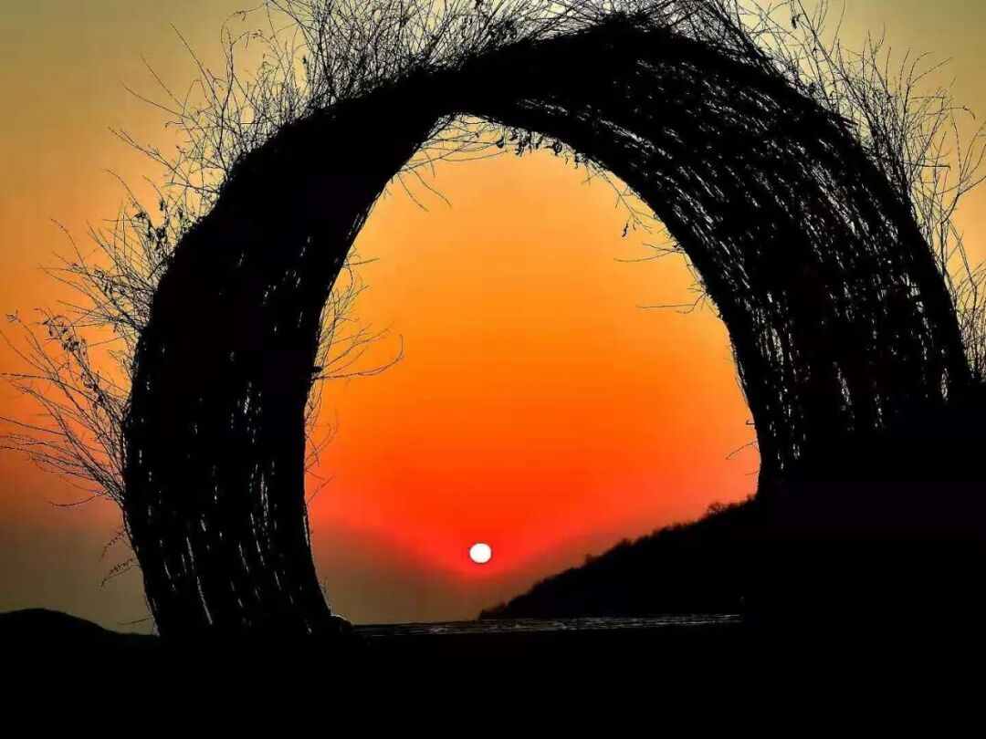 暮色漫過(guò)白云山，來(lái)這里感受云端與晚風(fēng)