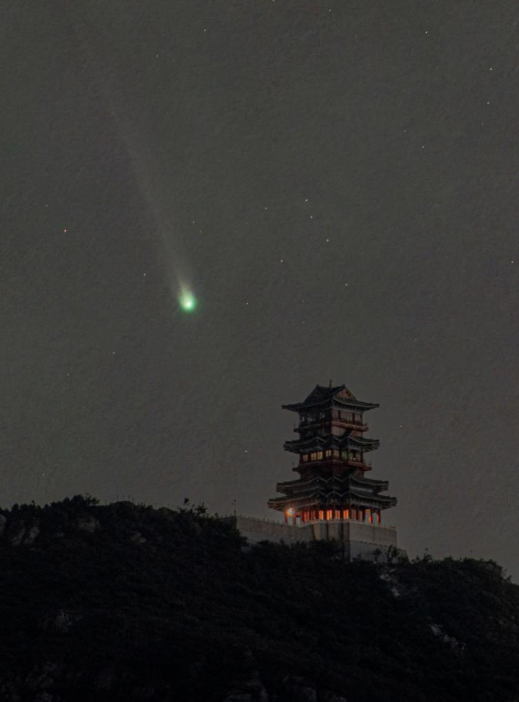 今年以來(lái)最亮彗星現(xiàn)身天際，它的名字叫“萊蒙”