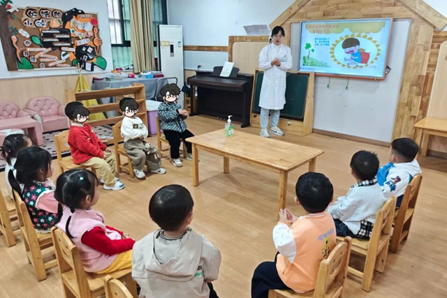 “手”護(hù)成長，健康相伴：駐馬店市第一人民醫(yī)院風(fēng)濕免疫科走進(jìn)恒基名都幼兒園開展健康科普活動(dòng)