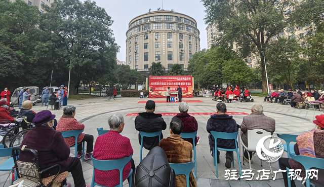 愛心藝術(shù)團(tuán)重陽(yáng)節(jié)慰問演出 情暖養(yǎng)老院弘揚(yáng)敬老風(fēng)尚?