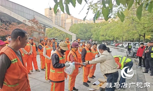 開發(fā)區(qū)城市管理事務中心聯(lián)合駐馬店鴻山環(huán)境科技有限公司：濃情致敬“城市美容師” 第二十八屆環(huán)衛(wèi)工人節(jié)活動圓滿落幕