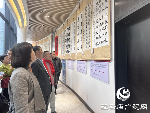 平輿縣舉辦“我們的節(jié)日·重陽”暨第三屆老年書法繪畫展