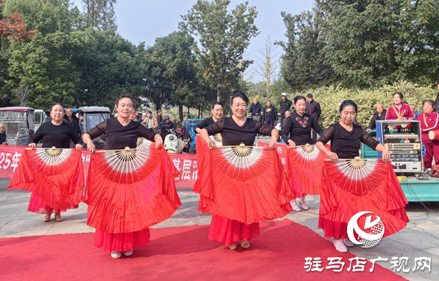 驛城區(qū):重陽節(jié)文化惠民演出傳遞敬老溫情?
