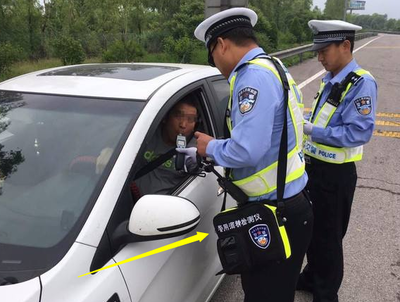 酒后駕車開啟“輔助駕駛功能”就可減輕責(zé)任？法院判了