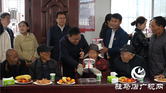 省直機(jī)關(guān)后勤保障中心赴泌陽縣高邑鎮(zhèn)小屯村開展重陽節(jié)活動(dòng)