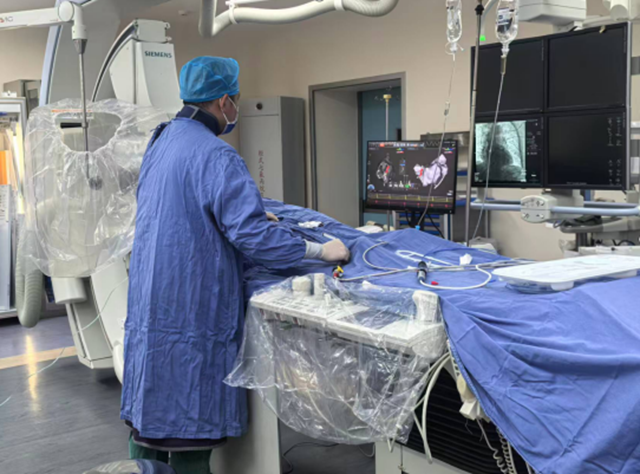 駐馬店市第一人民醫(yī)院成功實施射頻消融術(shù)，為房顫患者帶來“心”希望