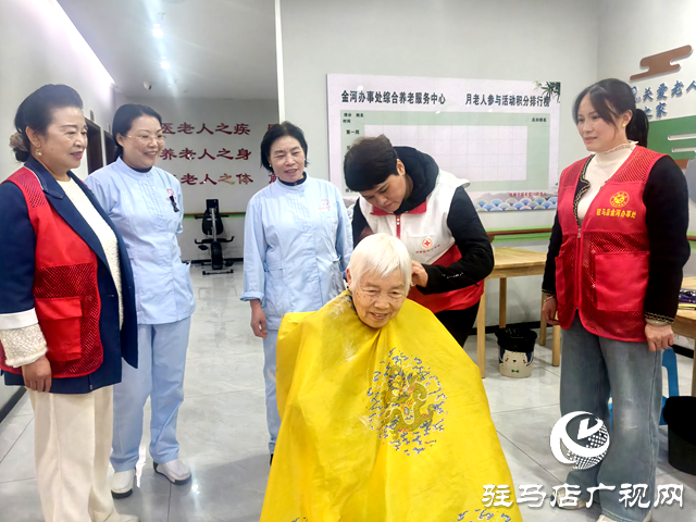 駐馬店經(jīng)濟(jì)開發(fā)區(qū)天中救援隊(duì):重陽節(jié)走進(jìn)養(yǎng)老院 暖心服務(wù)傳遞敬老真情?