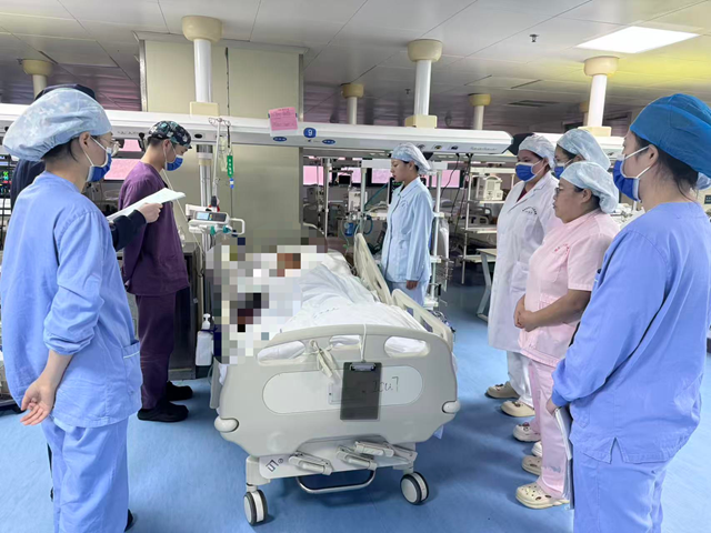 飲酒后十余次黑便險(xiǎn)休克！駐馬店市第一人民醫(yī)院重癥團(tuán)隊(duì)救回 63 歲患者?