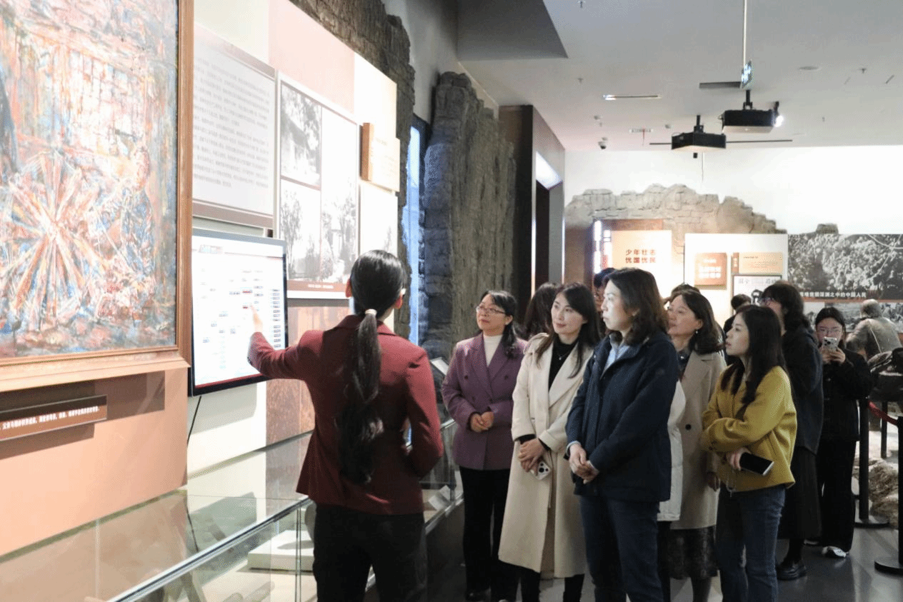 “銘記歷史 感恩奮進”紅色文化鑄魂育人教學研討會在駐馬店職業(yè)技術(shù)學院成功舉辦