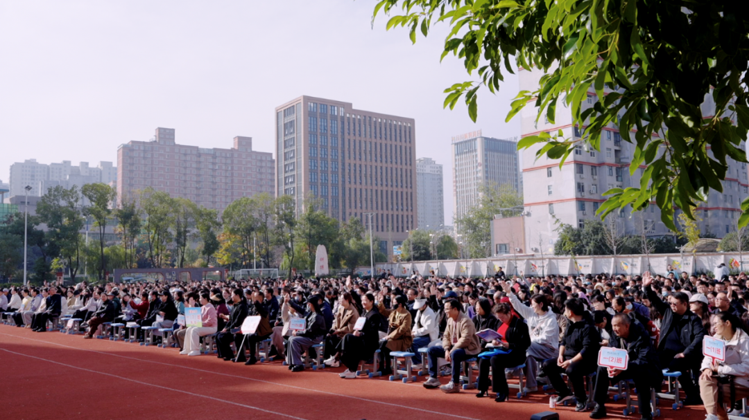 解鎖家庭教育密碼 搭建親子溝通橋梁——駐馬店實(shí)驗(yàn)小學(xué)舉辦家庭教育專題講座
